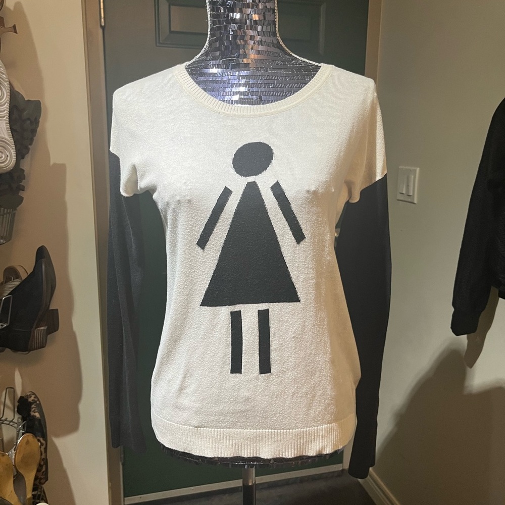Unique woman pictogram sweater XS